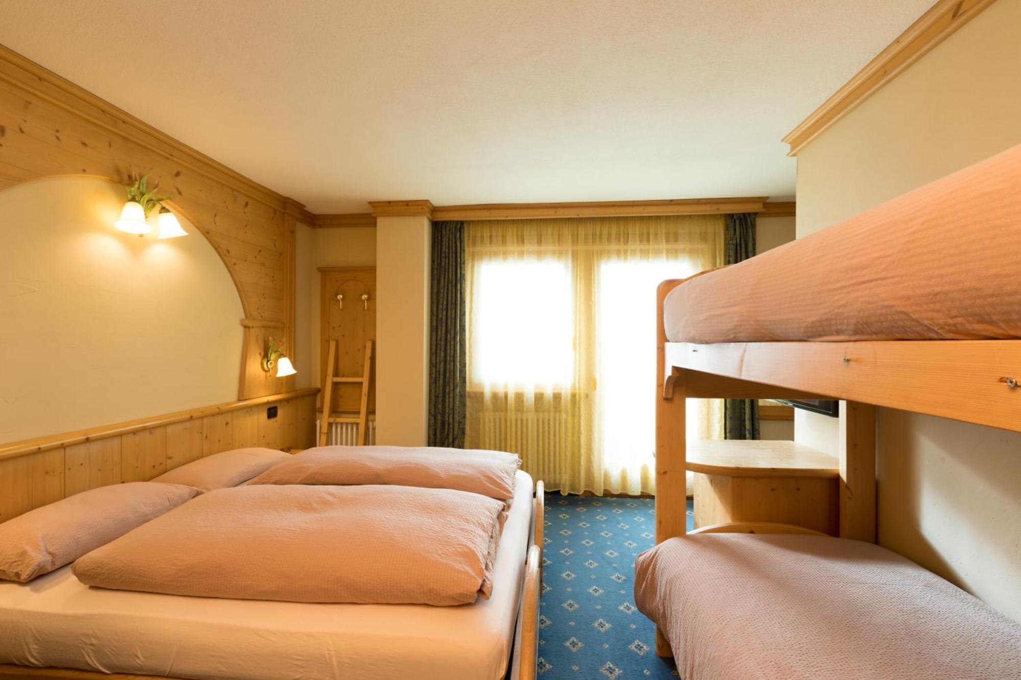 Hotel Champagne Livigno Exterior foto