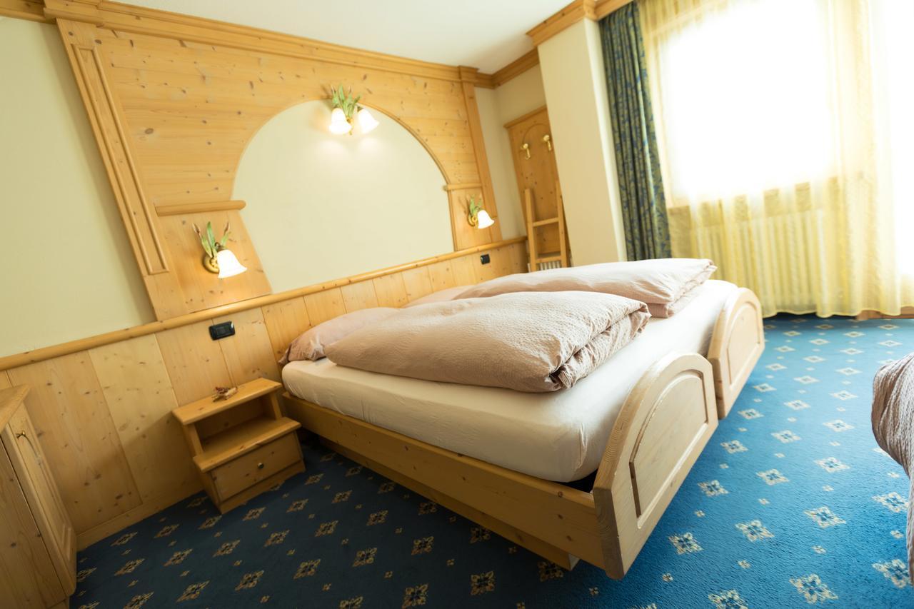 Hotel Champagne Livigno Exterior foto